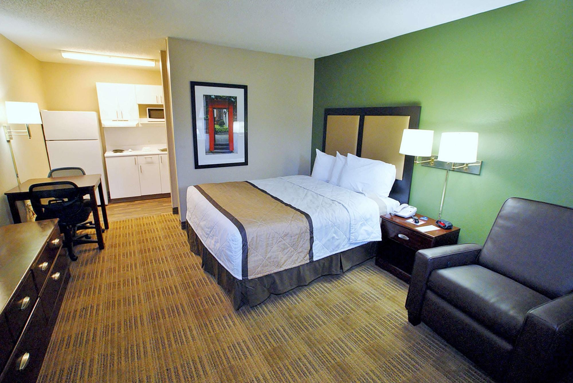 Extended America - Virginia - Independence Blvd 2*